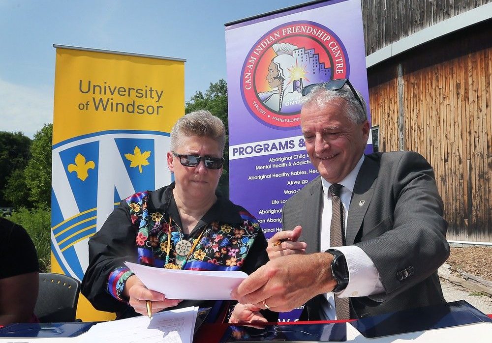 UWindsor, Can-Am Indian Friendship Centre sign memorandum of understanding