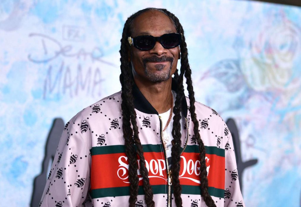 American Rapper, Snoop Dogg, Quits Smoking