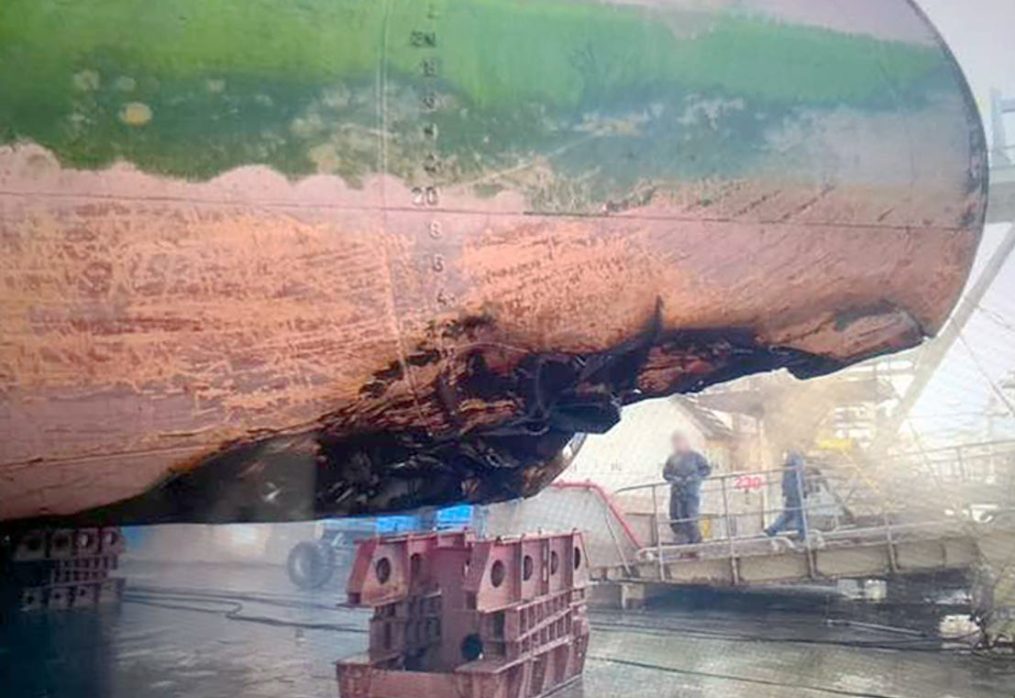 A 5,000-ton cargo ship crashed into a Scottish island while the officer on watch was ‘snoring loudly’ after a night of drinking, report finds