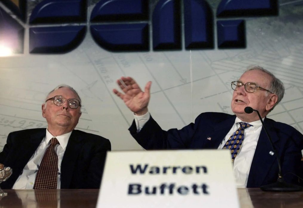 Inside the 60-Year Friendship of Warren Buffett and Charlie Munger, Who Both Started Out Working in the Same Grocery Store